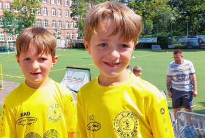 Hoch lebe der Fußball: Das 20. Wacker-Camp ist restlos ausverkauft! - Hoch lebe der Fußball: Im 20. Wacker-Camp trainieren bis Freitag über 70 Kids. Foto: Karsten Repert