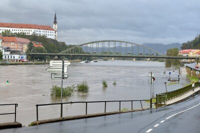 In Decin liegt der Pegel bereits bei 574 Zentimeter. Foto: Daniel Unger