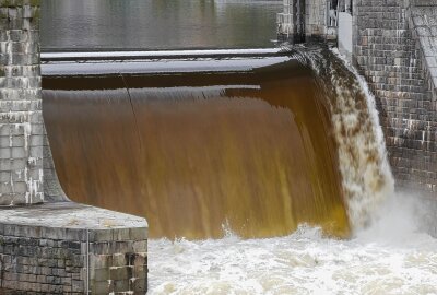 Hochwasserkatastrophe in Tschechien droht: Gefahr auch für Sachsen? - Besondere Maßnahmen werden ergriffen, um das Wasser aufzuhalten. Foto: Bernd März