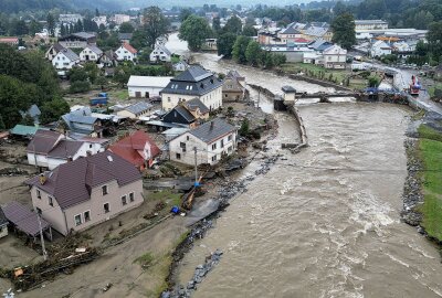 Hochwasserkatastrophe in Tschechien und Polen: Starke Schäden auf Straßen und Häuser - Im Bild: Mikulovice. Foto: Bernd März