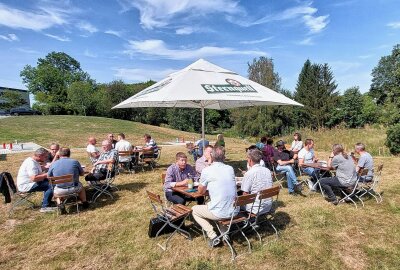 Hochwasserschutz für Plauen-Haselbrunn: Regenüberlaufbecken in Betrieb genommen - Hier gibt's Impressionen von der kleinen Einweihungsfeier dieses großen Bauprojektes. Fotos: Karsten Repert