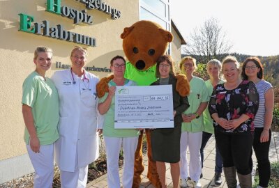 Hospizlauf bringt enorme Spendensumme ein - Große Freude im Erzgebirgshospiz. Mehr als 40.000 Euro kamen beim Hospizlauf zusammen. Foto: Katja Lippmann-Wagner