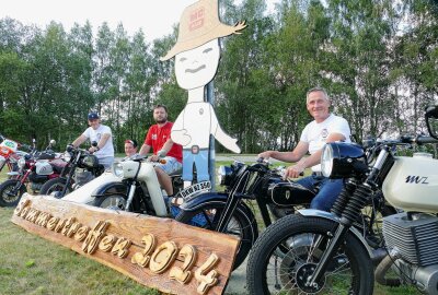 Hunderte Biker bei 2. Sommertreffen im Erzgebirge erwartet - Heiko Hoba, Verena Vogler, Philipp Beer und Norbert Vogler (v. l.) gehören zum Organisationsteam. Foto: Andreas Bauer