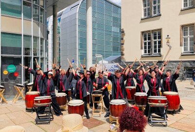 Hutfestival verwandelt Chemnitz in große Bühne: Bilder vom Samstag - Impressionen vom Hutfestival am Samstag. Foto: Steffi Hofmann