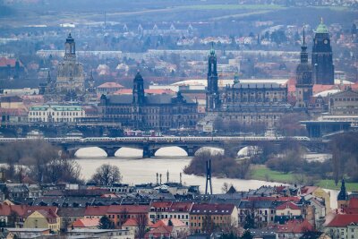 Immer mehr Kritik an Kultur- und Sozial-Kürzungen in Dresden - Am Donnerstag stellt Dresdens Oberbürgermeister Dirk Hilbert (FDP) den Haushaltsentwurf für 2025/2026 vor (Archivbild)