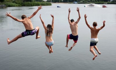 In 8 Schritten zu einem erholsamen Urlaub mit Kindern - Auch Teenager können im Familien-Urlaub auf ihre Kosten kommen.