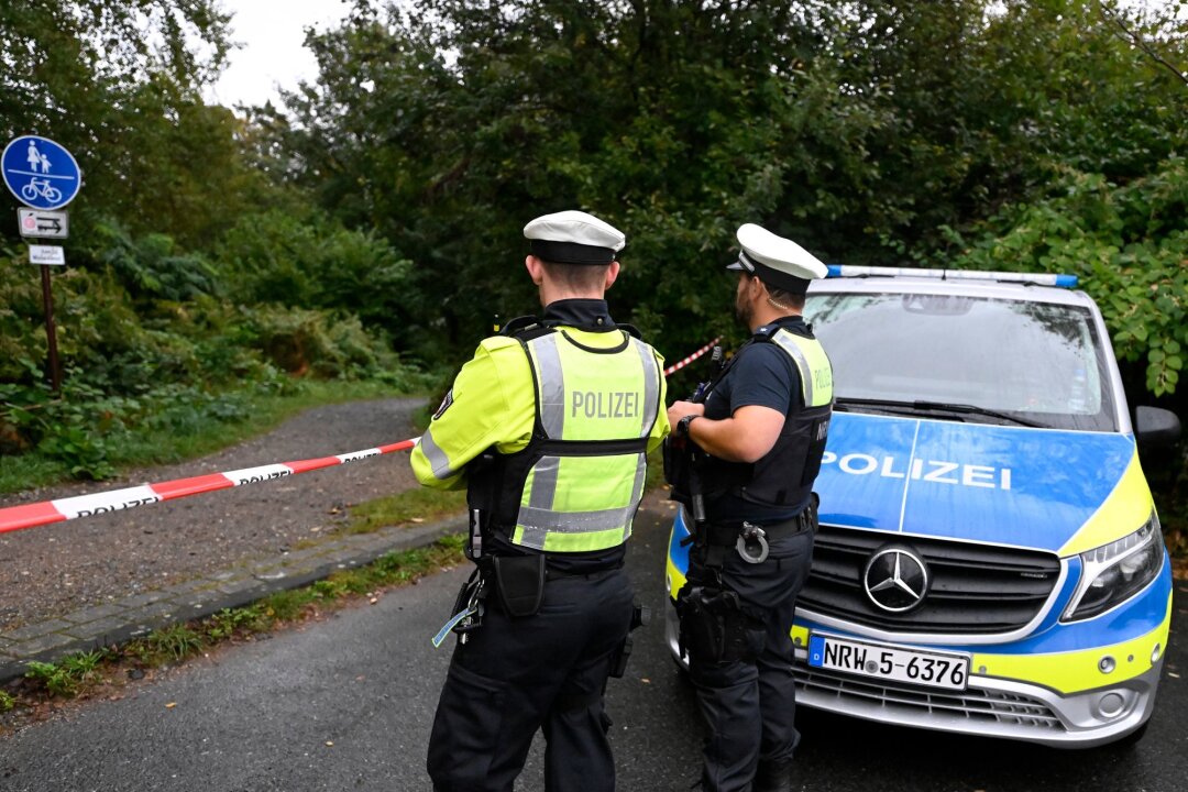 In diesem Jahr Terrorermittlungen gegen über 100 Islamisten - Bei einem mutmaßlich islamistisch motivierten Terroranschlag auf einem Volksfest in Solingen starben im August drei Menschen. (Archivfoto)