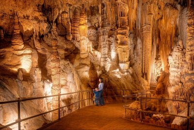 In dieser Höhle spielen die Steine die Musik - Die Luray Caverns sind das größte Höhlensystem im Osten der USA.