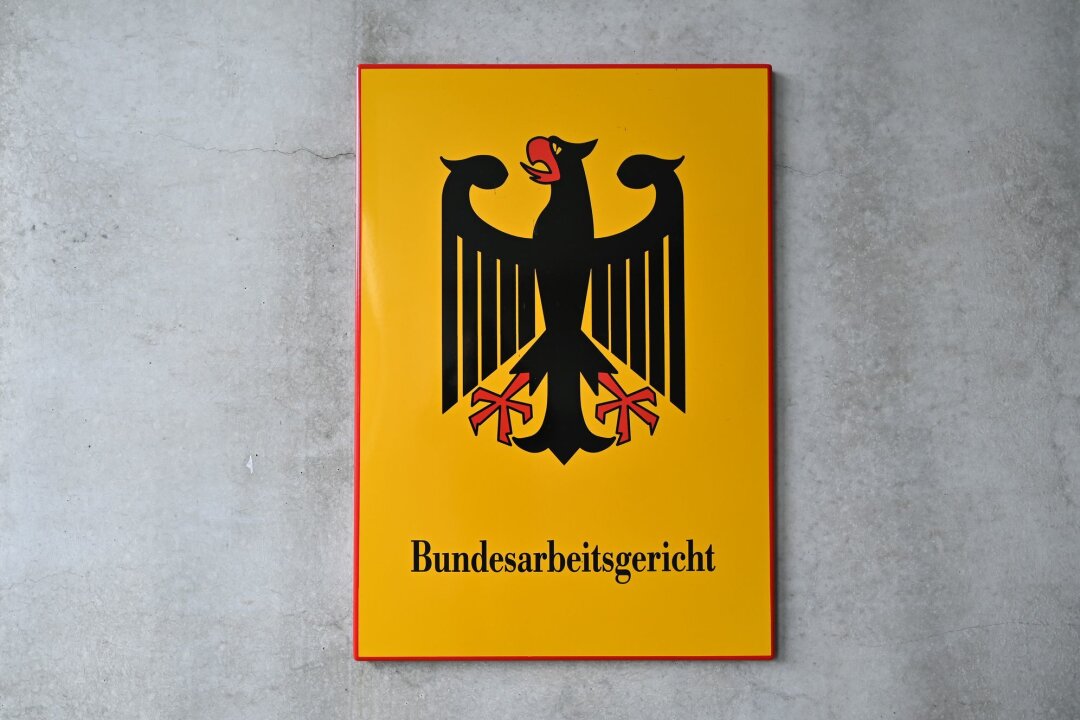 Inflationsprämie auch in Passivphase der Altersteilzeit - Das Bundesarbeitsgericht hat entschieden, dass Arbeitgeber Beschäftigte in der Passivphase der Altersteilzeit nicht von der Inflationsausgleichsprämie ausnehmen dürfen.