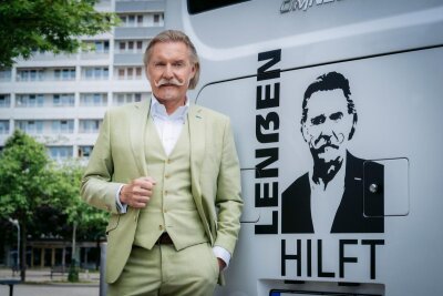 Ingo Lenßen im Interview: "Wollen zeigen, dass es sich lohnt, für seine Rechte einzutreten" - Ingo Lenßen, der Anwalt mit dem markanten Schnauzer, kommt zurück: SAT.1 zeigt "Lenßen hilft" montags bis freitags als Doppelfolge. Die Staffel startet am Montag, 11. November, um 16 Uhr. 