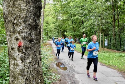 Inklusiver Lauf mit hunderten Teilnehmern in Chemnitz: Mutter-Tochter-Duo feiert Premiere - Bei dem Event steht Spaß an erster Stelle. Foto: Steffi Hofmann