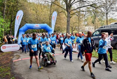 Inklusiver Lauf mit hunderten Teilnehmern in Chemnitz: Mutter-Tochter-Duo feiert Premiere - Die Veranstaltung soll dem Firmenlauf keine Konkurrenz sein. Foto: Steffi Hofmann