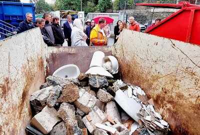 Internationales Problem: Der Regionalkreislauf beschäftigt die Abfallverwerter in Plauen und Litauen - Hier gibt es Bildimpressionen vom Arbeitsbesuch der Litauer in Plauen. Foto: Karsten Repert