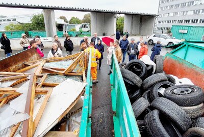 Internationales Problem: Der Regionalkreislauf beschäftigt die Abfallverwerter in Plauen und Litauen - Hier gibt es Bildimpressionen vom Arbeitsbesuch der Litauer in Plauen. Foto: Karsten Repert