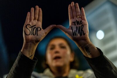 Israel macht Druck vor G20-Gipfel - Proteste in Tel Aviv - Israels Regierung wird vorgeworfen, einen Geisel-Deal aus politischen Motiven zu verschleppen.