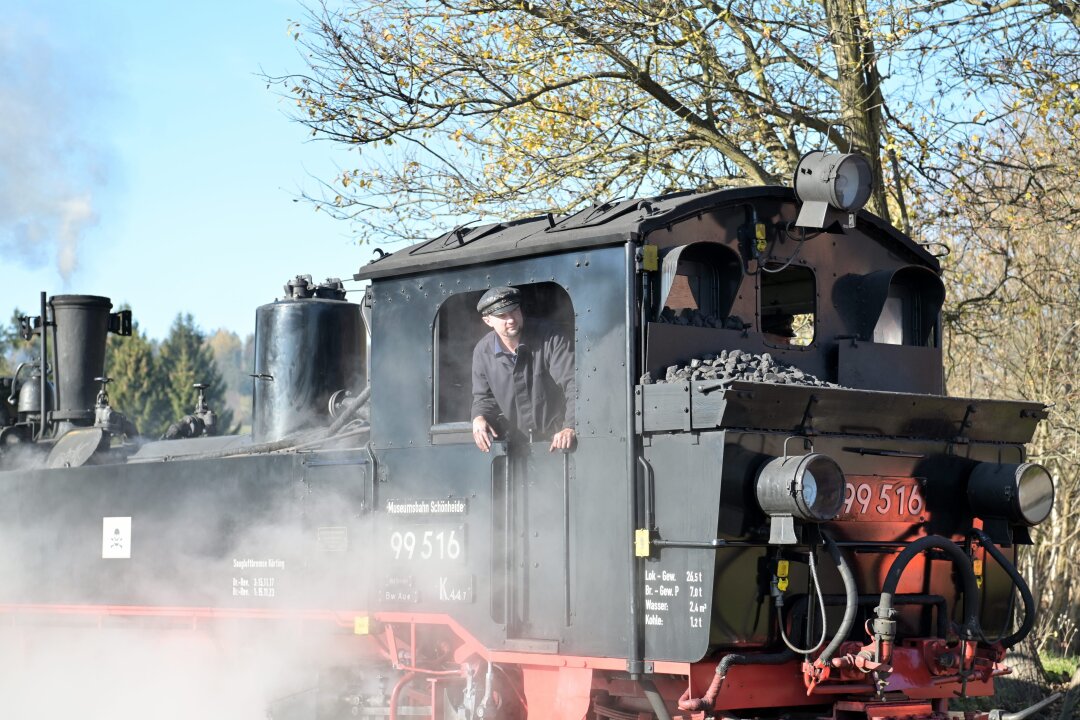 Jahresende naht: Museumsbahn Schönheide unter Dampf - Die Museumsbahn Schönheide stand bei den Herbstfahrten unter Dampf.  Foto: Ramona Schwabe 