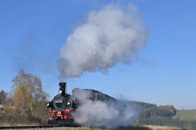 Jahresende naht: Museumsbahn Schönheide unter Dampf - Die Museumsbahn Schönheide stand bei den Herbstfahrten unter Dampf.  Foto: Ramona Schwabe 