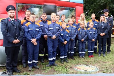 Jubiläen, Ehrungen und neue Technik - So war das Feuerwehrfest in Garnsdorf - In der Jugendfeuerwehr engagieren sich aktuell 17 Kinder, darunter 5 Mädchen.