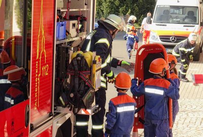 Jugendfeuerwehr Oberlauterbach feiert 25-jähriges Bestehen - FF Oberlauterbach