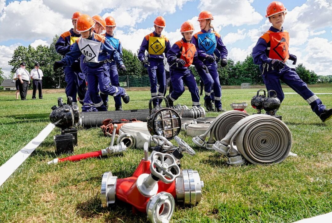 Jugendfeuerwehr Siegmar tritt gegen die bundesweit Besten an - Am 8. September 2024 findet der Bundeswettbewerb der Deutschen Jugendfeuerwehr in der sächsischen Landeshauptstadt statt. Foto: Harry Härtel/Archiv