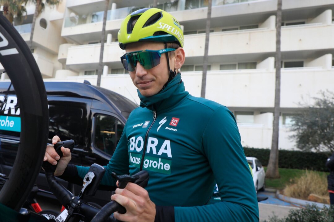 Kämna auch nicht zur Vuelta - Team will Vertrag verlängern - Dieses Jahr wird es nichts mehr mit einer Grand Tour. Doch sein Rennstall möchte Lennard Kämna im nächsten Jahr an den Start bringen - mit neuem Vertrag.