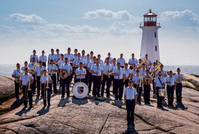 "Karat" rockt den "Roten Hügel" in Meerane - Zum Benefizkonzert bittet das  Luftwaffenmusikkorps Erfurt am Montag in die  Meeraner Stadthalle. Foto: Luftwaffenmusikkorps Erfurt