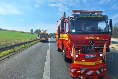 Kilometerlanger Rückstau durch Ölspur auf A72 - Aufgrund einer Ölspur kommt es zu kilometerlangem Rückstau auf der A72. Foto: privat