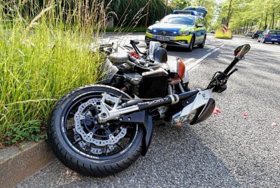 Kleintransporter kollidiert mit Motorrad in Chemnitz - Unfall in Chemnitz. Foto: Harry Härtel 