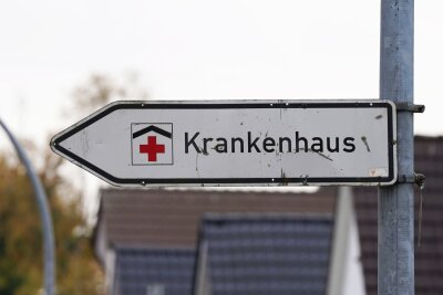 Klinikreform: Weniger Krankenhäuser, mehr Qualität? - Neuordnung der Krankenhauslandschaft: Die vom Bundestag beschlossene Klinikreform der Ampel soll zu mehr Spezialisierung führen und dürfte auch die Zahl der Krankenhäuser im Land schrumpfen lassen. (Symbolbild)