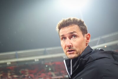 Klose verpasst mit Nürnberg Sieg gegen seinen Herzensclub - Miroslav Klose bringt den "Club" immer mehr ins Rampenlicht.