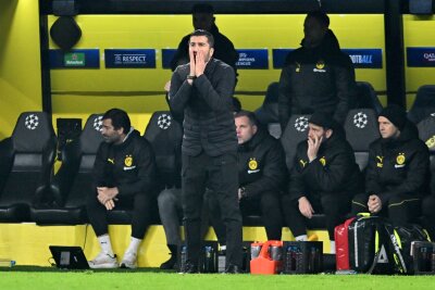 Kobel fehlt BVB weiter, reist aber zur Schweizer Nati - BVB-Coach Sahin sieht kein Problem darin, dass sein verletzter Stammkeeper zur Nationalmannschaft fährt.