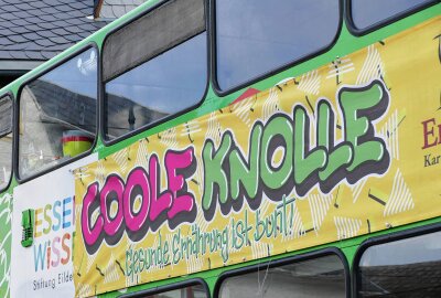 Kochender Busfahrer begeistert Grundschüler im Erzgebirge - Alles drehte sich um die "coole Knolle". Foto: Andreas Bauer