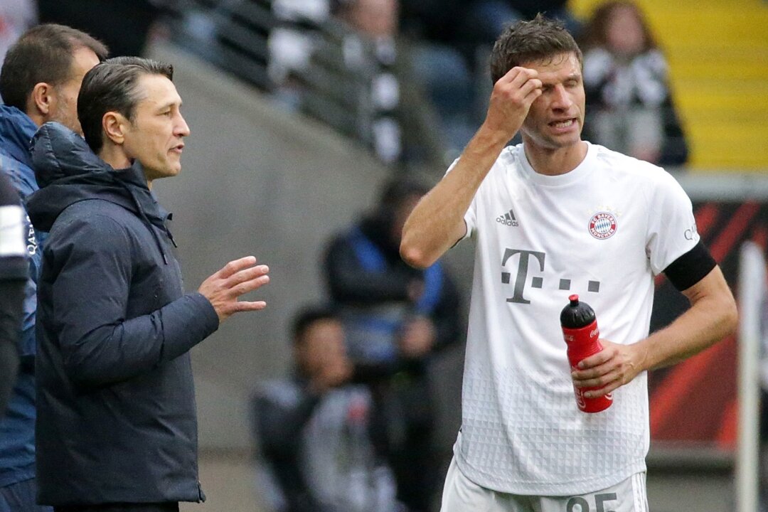 Kovac über Müller: "Habe mich da vertan" - Niko Kovac (l) würde rückblickend anders mit Thomas Müller umgehen.