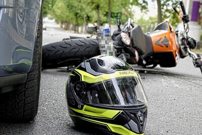 Krad übersehen: Zwei Schwerverletzte in Chemnitz - Auf der Straße der Nationen ereignete sich ein Unfall. Foto: ChemPic