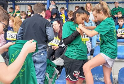 Krisenstab tagt morgen: Vogtlandspiele noch nicht abgesagt - Die Vogtlandspiele in den Sommersportarten wurden heute früh eröffnet. Morgen wird über einen eventuellen Abbruch entschieden. Foto: Karsten Repert