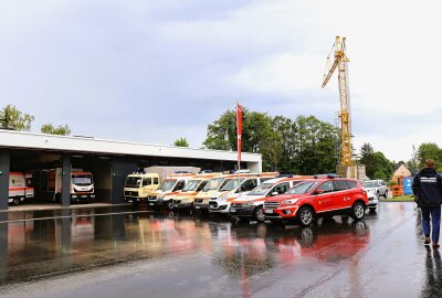 Künftige Nutzer vom Deutschen Roten Kreuz freuen sich auf neues Domizil - Einweihung des neuen Katastrophenschutzhofes: Ein wichtiger Meilenstein für den Erzgebirgskreis. Foto: Ilka Ruck