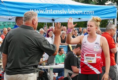 Kugelstoßerin aus dem Erzgebirge freut sich auf Olympia - Trainer Sven Lang freute sich riesig über den starken DM-Auftritt von Katharina Maisch. Foto: Andreas Bauer