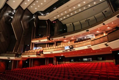 Kultur an kalten Tagen: Die Highlights in der Oper und Stadthalle - Opernhaus Chemnitz großer Saal.