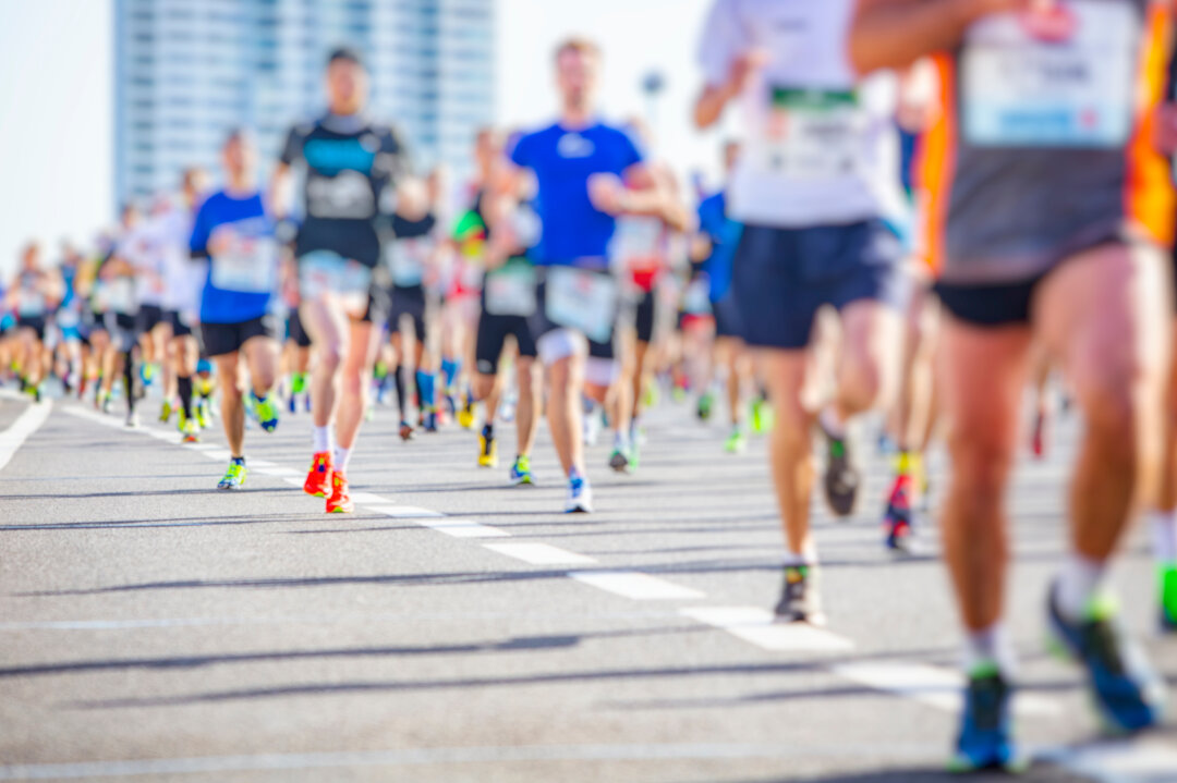 Kulturhauptstadt-Marathon in Chemnitz: Olympiasieger bei Podiumsdiskussion zu Gast - Am 18. September lädt die AOK PLUS gemeinsam mit den Organisatoren des Kulturhauptstadt-Marathons 2025 zu einem Marathon-Dialog ein.