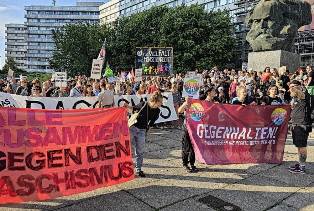 Kundgebung gegen Rassismus in Chemnitz - Demo gegen Rassimus in Chemnitz. Foto: Harry Härtel