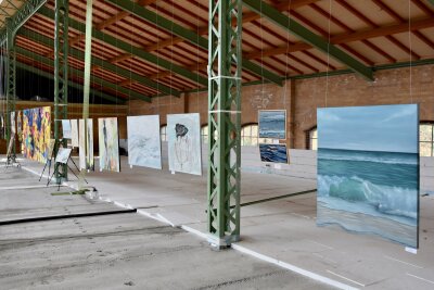 Kunst unter dem Dach der Chemnitzer Markthalle - Am Samstag um 10 Uhr wird eine Ausstellung an der Markthalle eröffnet. Foto: Steffi Hofmann