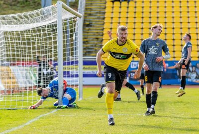 Kuriose Konstellation: Verhilft ausgerechnet Auerbach dem VFC zum Aufstieg? - Johan Martynets ist mit elf Treffern der VFC-Toptorjäger. Der Plauener hat für zwei weitere Jahre unterschrieben. Foto: Oliver Orgs / Pressebüro Repert