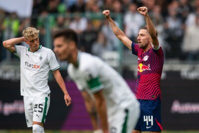 Kurve kriegen: Leipzig gegen Gladbach unter Druck - Kevin Kampl jubelt über den Leipziger Sieg in Gladbach in der vergangenen Saison.