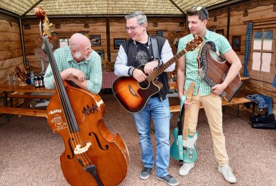 Längere Öffnungszeit und neue Band: So werden die Wooosn 2024 - In diesem Jahr tritt bei den Woosn in Chemnitz die Partyband "Lattentatra" auf. Foto: Steffi Hoffmann