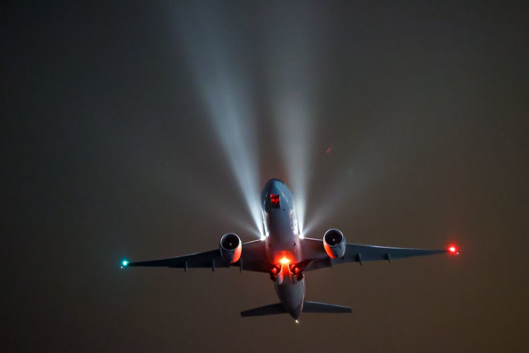 Lärmniveau am Flughafen Leipzig/Halle nachts leicht gesunken - Am Flughafen Leipzig/Halle bleibt die Lärmbelastung ein kontroverses Thema. (Archivbild)