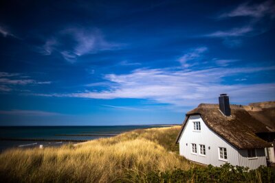 Last-Minute? Was in den Herbstferien noch an Urlaub drin ist - Ferienhaus in den Dünen: Die Ostsee hat auch im Herbst ihren Charme.