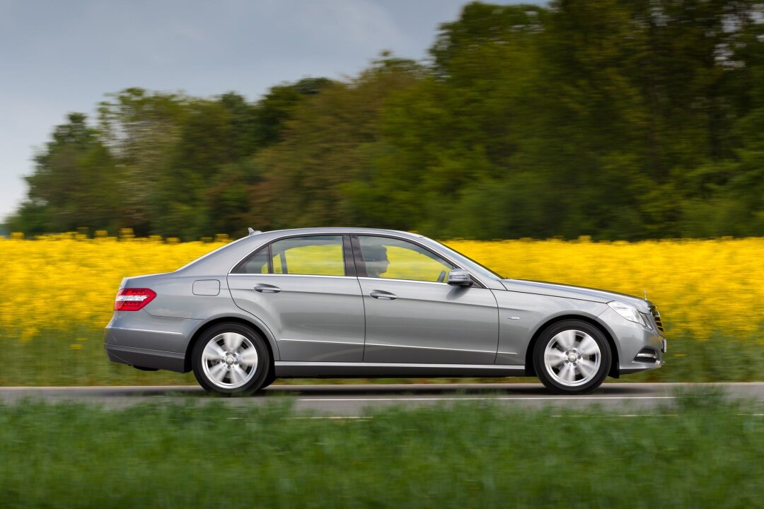 Leichte Luxusprobleme: Mercedes E-Klasse als Gebrauchter - Hallo, Taxi! Nein, das ist nicht gemein, denn über Jahrzehnte prägte die Mercedes-Mittelklasse die deutsche Taxi-Szene. Was aber müssen private Käufer bei der gebrauchten E-Klasse wissen?