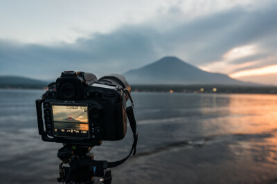 Die Kamera fokussiert Mt. Fuji.