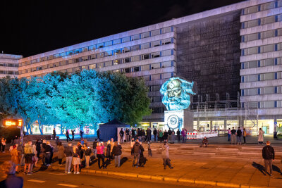 "Light our Vision" in Chemnitz: Visionäre Lichtkunst macht Straßensperrungen notwendig - 