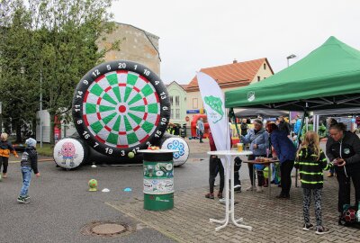 Limbach-Oberfrohna ist bis in den Abend eine große Partymeile - Auf der Vereinsmeile steht das sportlich-aktiv-werden für Jedermann im Mittelpunkt. Foto: A. Büchner